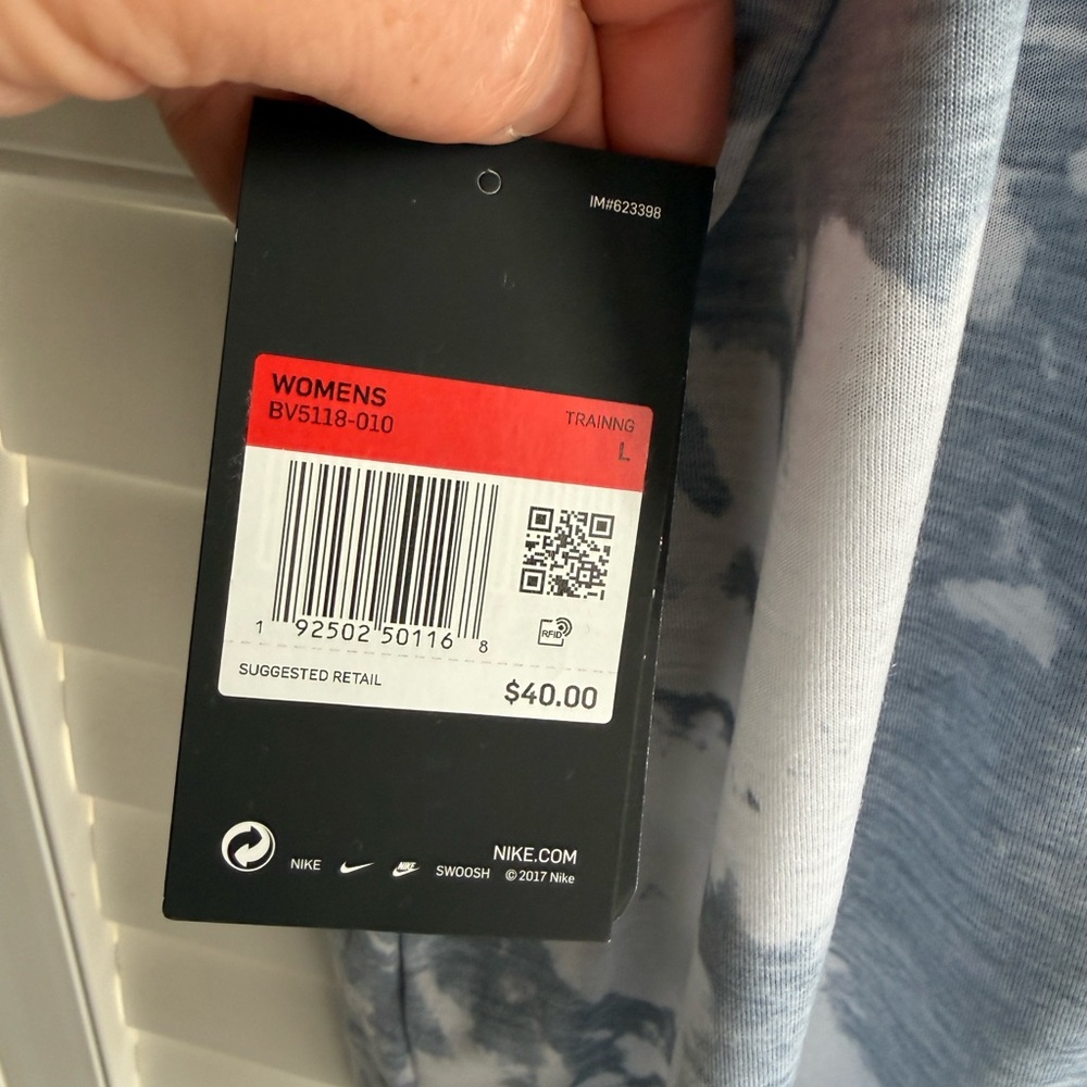 Nike Blue and White Graphic Tank NWT - Picture 5 of 5